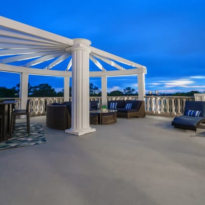 The Blue Pearl Penthouse- Sandestin